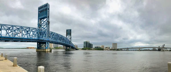 Jacksonville April 8Th 2018 Панорамний Вид Міст Алсоп Молодший Хмарний — стокове фото
