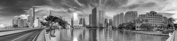 Centro Miami Amanecer Desde Brickell Key Florida Vista Panorámica — Foto de Stock