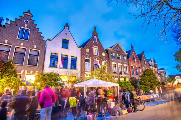 Alkmaar Netherlands Апреля 2015 Городские Здания Туристы Закате — стоковое фото