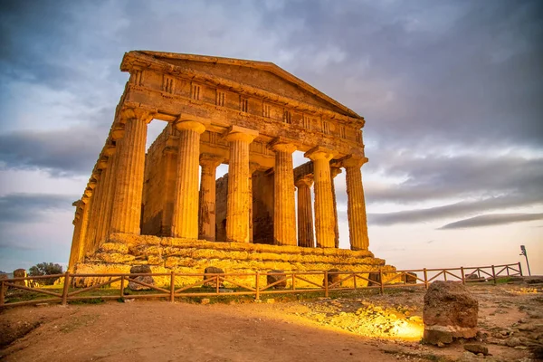 Chrám Concordia Údolí Chrámů Při Západu Slunce Agrigentu Sicílie Itálie — Stock fotografie