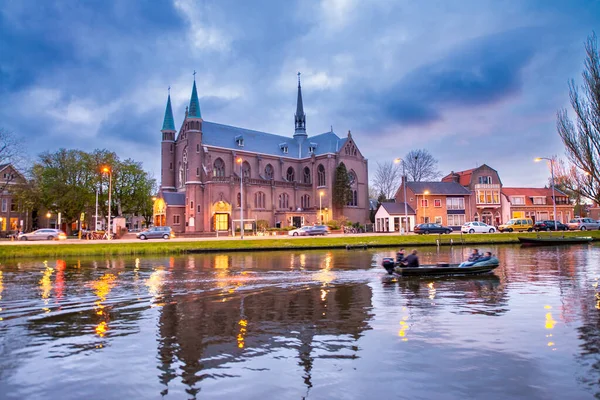 Alkmaar Niederlande April 2015 Stadtgebäude Fluss Bei Sonnenuntergang — Stockfoto