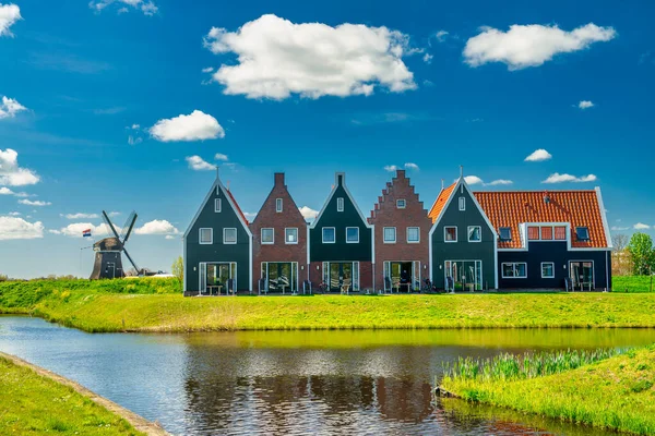 Volendam Häuser Einem Sonnigen Frühlingstag Niederlande — Stockfoto