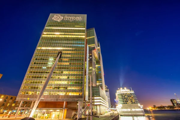 Rotterdam Países Bajos Abril 2015 Edificios Centro Ciudad Una Hermosa —  Fotos de Stock