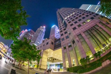 ŞARKI - 4 HAZİRAN 2020 Marina Körfezi 'nin gece silueti. Şehir merkezi binaları