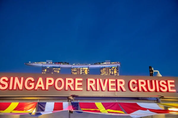 Singapur Července 2020 Singapur River Cruise Sign Noci — Stock fotografie