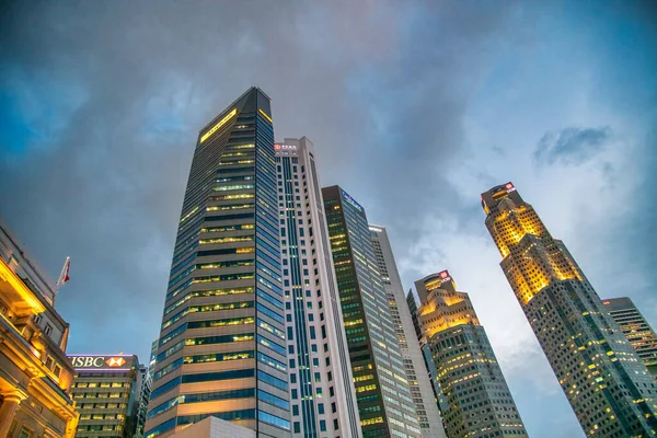 Singapur Enero 2020 Skyline Nocturno Marina Bay Edificios Ciudad — Foto de Stock