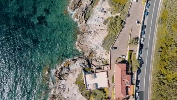 Удивительный вид с воздуха на побережье Ливорно, Тоскана — стоковое видео
