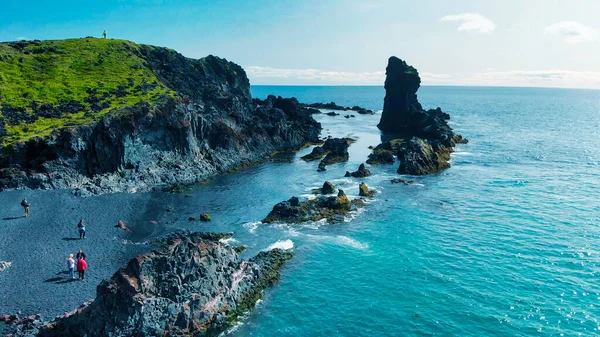 Famous Reynisdrangar Rock Formations Black Reynisfjara Beach Coast Atlantic Ocean — 图库照片