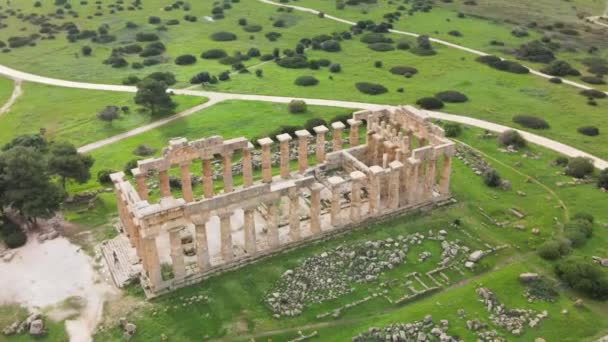 Selinunte, Sycylia, Włochy. Akropol Selinunte na południowym wybrzeżu Sycylii we Włoszech. Widok z lotu ptaka — Wideo stockowe