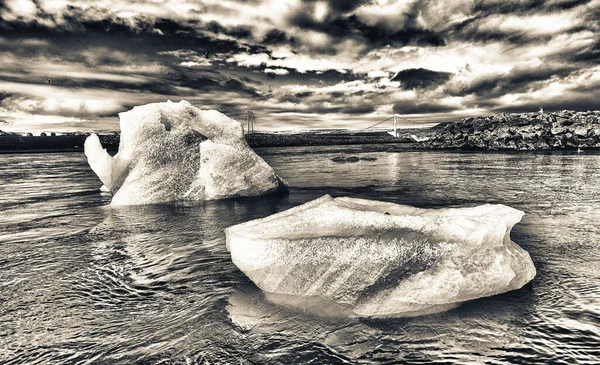 Islandia Sezonie Letnim Góry Lodowe Lagunie Lodowcowej Jokulsarlon Park Narodowy — Zdjęcie stockowe