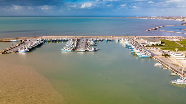 Fishing Boats Small Port Aerial Overhead View Drone — Fotografia de Stock