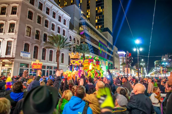 New Orleans February 2016 Tourists Locals Night Mardi Gras Event — Fotografia de Stock