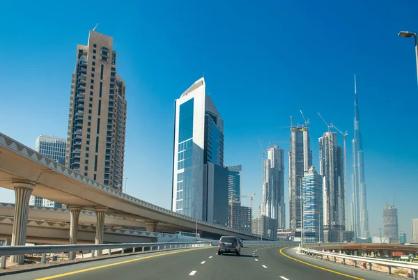 Dubai Uae Δεκεμβριου 2016 Κυκλοφορία Αυτοκινήτων Στο Ντουμπάι Μια Ηλιόλουστη — Φωτογραφία Αρχείου