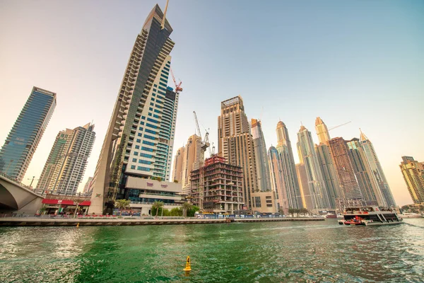 Дубай Оаэ Декабря 2016 Здания Dubai Marina Закате Небоскрёбы Вдоль — стоковое фото