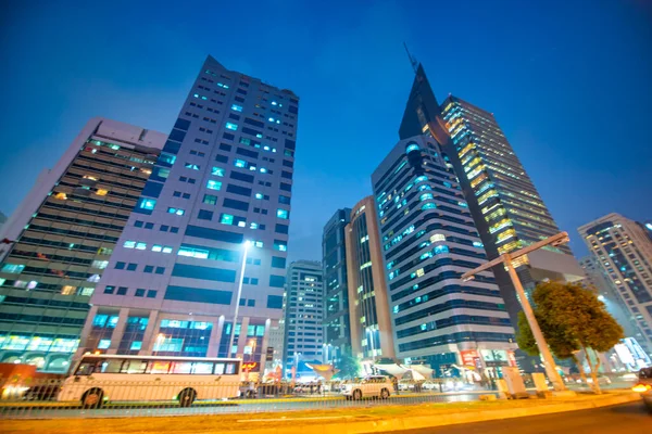 Abu Dhabi Uae December 2016 Beautiful City Street Buildings Night — Stock Photo, Image