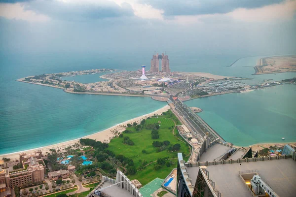 Abu Dhabi Orizont Aerian Apus Soare Clădiri Înalte Lungul Marina — Fotografie, imagine de stoc
