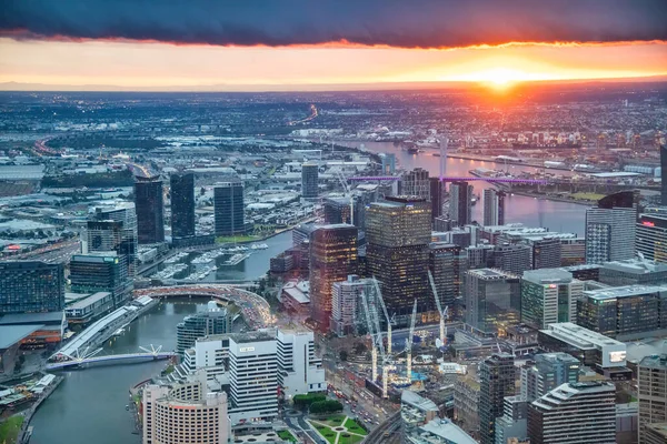 Melbourne Australia Wrzesień 2018 Lotnicza Panorama Miasta Zachodzie Słońca — Zdjęcie stockowe