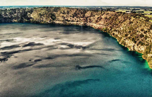 南澳大利亚甘比尔山蓝湖全景鸟图 — 图库照片