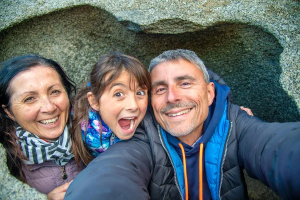 Happy Family Three People Taking Selfies Rock Hole — Fotografia de Stock