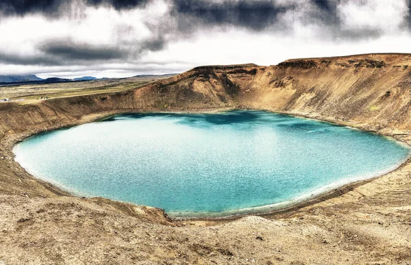 여름철에는 아이슬란드 크라플라 분화구 — 스톡 사진