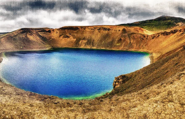 İzlanda Myvatn bölgesinde Viti krater gölü.