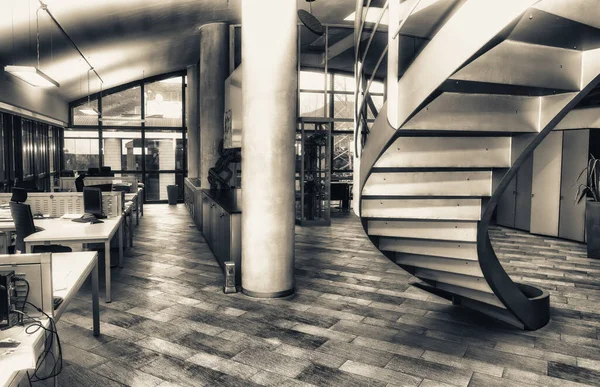 Stilvolles Bürointerieur Rückansicht Der Modernen Treppe Und Möbel Geschäftskonzept — Stockfoto