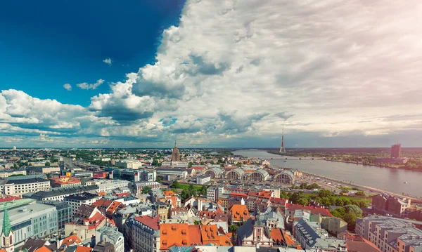 Riga Nın Letonya Daki Şehir Tepesinden Panoramik Hava Görüntüsü — Stok fotoğraf