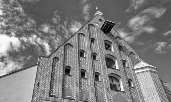 Façade Historique Briques Rouges Dans Centre Riga Lettonie — Photo