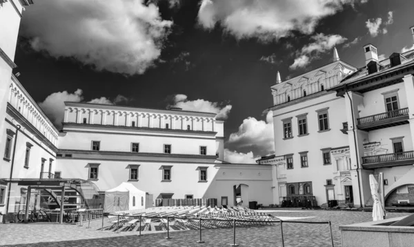 Vilnius Lituanie Juillet 2017 Touristes Sur Place Cathédrale Par Temps — Photo