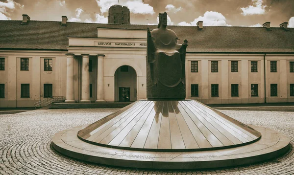 Ulusal Müzesi Litvanya Vilnius Mindaugas Taç Grandük Litvanya Nın Heykeli — Stok fotoğraf