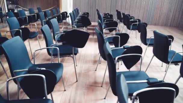 빈 회의실, 현대 비즈니스 인테리어 슬로우 모션 — 비디오