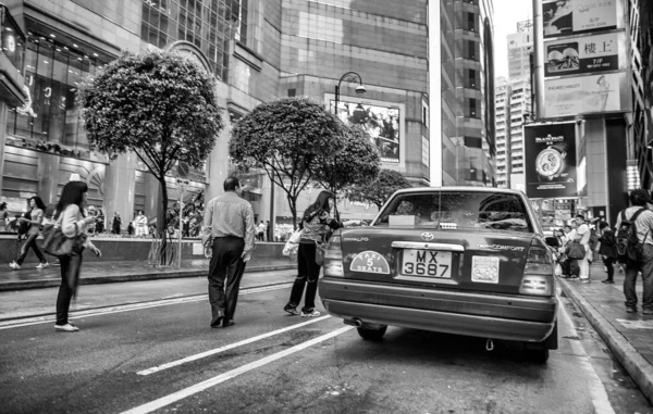 Hong Kong Maj 2014 Taxi Längs Stadens Steets Med Turister — Stockfoto