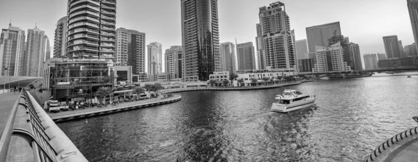 Dubai Uae December 2016 Buildings Dubai Marina Sunset Skyscrapers Water — Fotografia de Stock