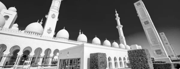 Mezquita Sheikh Zayed Abu Dhabi Claro Día Soleado — Foto de Stock