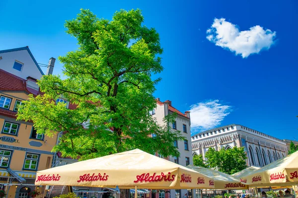 Riga Latvia July 2017 City Park Buildings Sunny Day — Stock Photo, Image