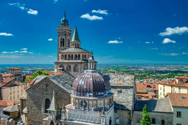 İtalya, Bergamo 'daki Santa Maria Maggiore Bazilikası. Bergamo Alta Katedrali