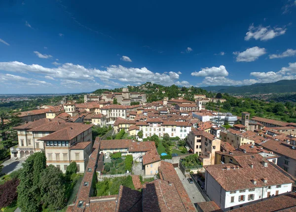 Panoramatický Letecký Pohled Bergamo Alta Městské Zvonice Letního Dne — Stock fotografie