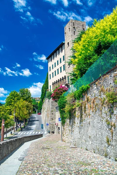 Bergamo Alta Muren Weg Een Zonnige Dag Italië — Stockfoto