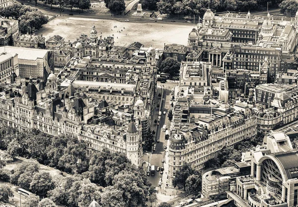 Flygfoto Över Londons Byggnader Och Stadspark Från Hög Utsiktspunkt — Stockfoto