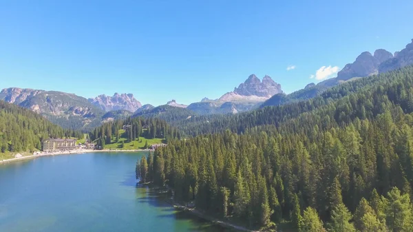 Misurina Włoskie Alpy Widok Lotu Ptaka Piękne Jezioro Okoliczne Góry — Zdjęcie stockowe