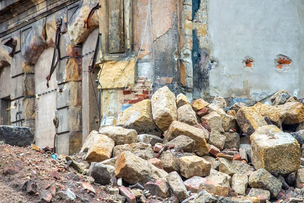 Zerstörungskonzept Zerstörte Gebäude Erdbeben Schutthaufen Deponien — Stockfoto