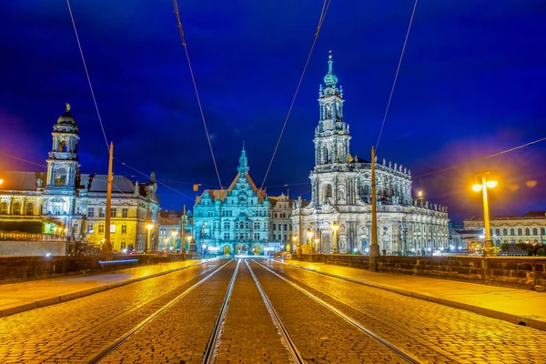 Dresden Stora Antika Landmärken Längs Elbe Floden Natten Tyskland — Stockfoto