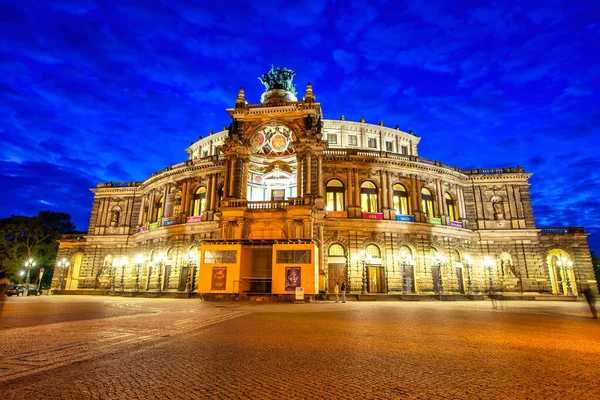 Dresden Germania Luglio 2016 Turisti Godono Vita Notturna Nella Piazza — Foto Stock