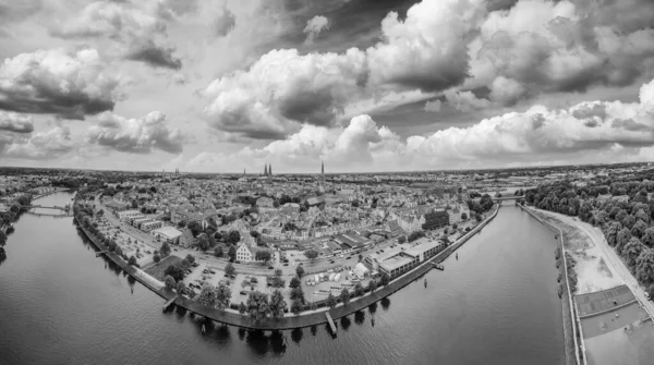 Veduta Aerea Panoramica Del Paesaggio Urbano Lubecca Una Giornata Nuvolosa — Foto Stock