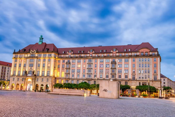 Dresden Tyskland Juli 2016 Solnedgångsvy Över Stora Stadsvyer Och Byggnader — Stockfoto