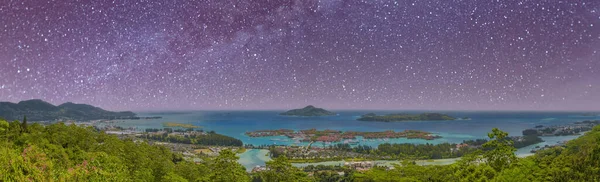Панорамный Вид Остров Иден Море Маэ Холма Звездную Ночь Сейшельские — стоковое фото
