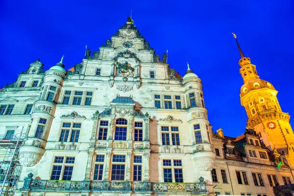 Römisch Katholische Kathedrale Von Dresden Bei Nacht — Stockfoto