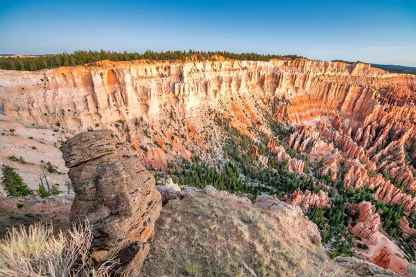 Flygfoto Över Bryce Canyon Vid Soluppgången Utsikt Över Orange Färgglada — Stockfoto