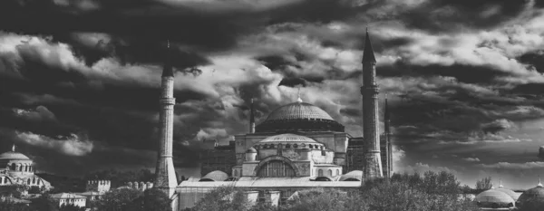 Luftaufnahme Der Hagia Sophia Einer Berühmten Sehenswürdigkeit Istanbuls — Stockfoto