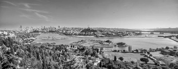Vista Aérea Panorámica Del Paisaje Urbano Estambul Río Cuerno Oro — Foto de Stock